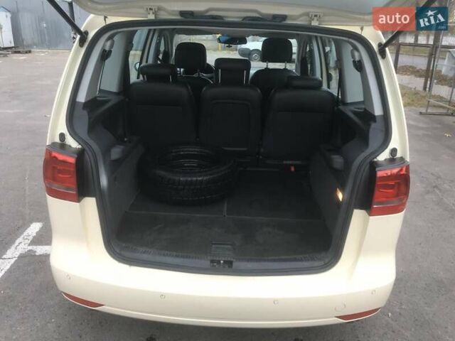 Жовтий Фольксваген Туран, об'ємом двигуна 1.6 л та пробігом 300 тис. км за 7500 $, фото 7 на Automoto.ua