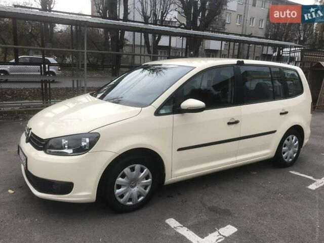 Жовтий Фольксваген Туран, об'ємом двигуна 1.6 л та пробігом 300 тис. км за 7500 $, фото 4 на Automoto.ua