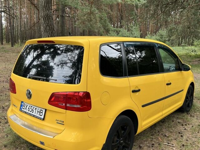 Жовтий Фольксваген Туран, об'ємом двигуна 2 л та пробігом 330 тис. км за 8500 $, фото 2 на Automoto.ua