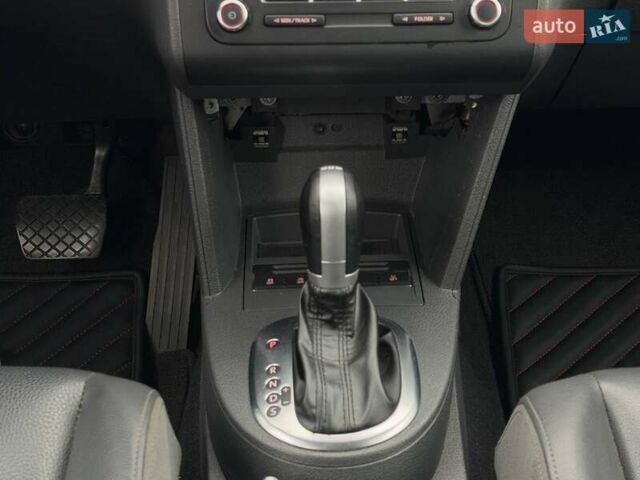 Желтый Фольксваген Туран, объемом двигателя 2 л и пробегом 262 тыс. км за 10800 $, фото 30 на Automoto.ua