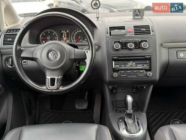 Желтый Фольксваген Туран, объемом двигателя 2 л и пробегом 262 тыс. км за 10800 $, фото 27 на Automoto.ua