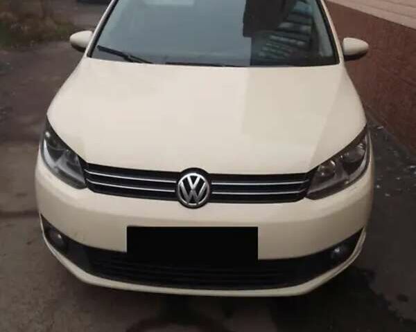 Желтый Фольксваген Туран, объемом двигателя 2 л и пробегом 320 тыс. км за 12500 $, фото 9 на Automoto.ua