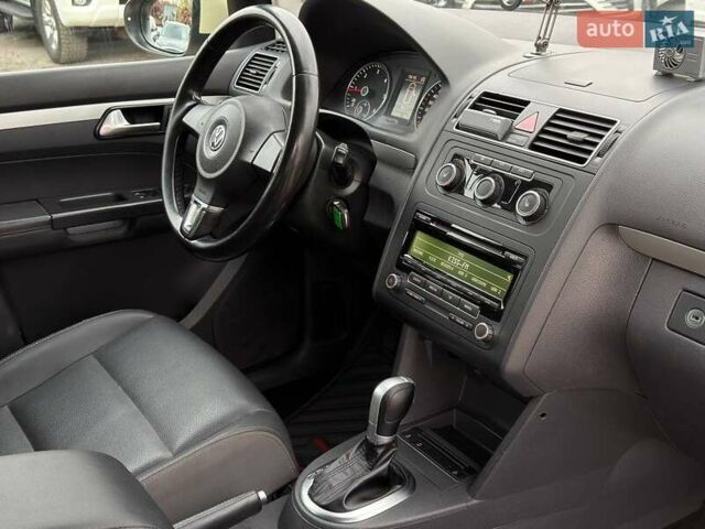 Желтый Фольксваген Туран, объемом двигателя 2 л и пробегом 262 тыс. км за 10800 $, фото 37 на Automoto.ua