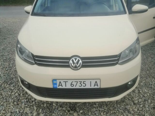 Желтый Фольксваген Туран, объемом двигателя 1.6 л и пробегом 250 тыс. км за 7000 $, фото 6 на Automoto.ua