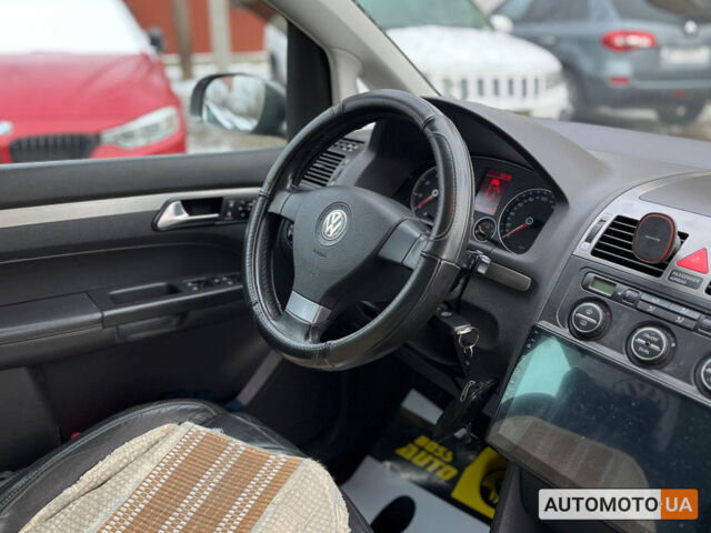 Серый Фольксваген Туран, объемом двигателя 1.4 л и пробегом 242 тыс. км за 7950 $, фото 22 на Automoto.ua