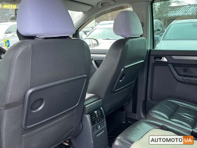 Серый Фольксваген Туран, объемом двигателя 1.4 л и пробегом 242 тыс. км за 7950 $, фото 11 на Automoto.ua