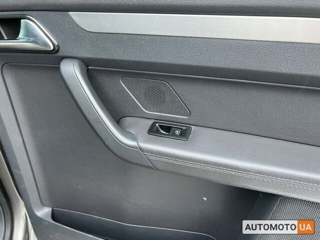 Серый Фольксваген Туран, объемом двигателя 1.4 л и пробегом 242 тыс. км за 7950 $, фото 18 на Automoto.ua