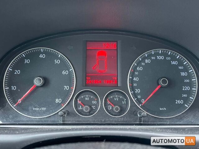 Серый Фольксваген Туран, объемом двигателя 1.4 л и пробегом 242 тыс. км за 7950 $, фото 14 на Automoto.ua