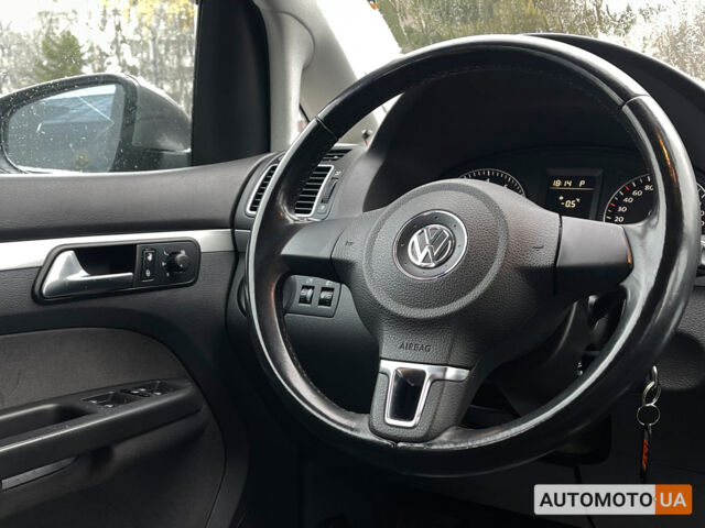 Серый Фольксваген Туран, объемом двигателя 1.4 л и пробегом 182 тыс. км за 9900 $, фото 12 на Automoto.ua