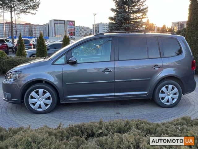 Серый Фольксваген Туран, объемом двигателя 1.6 л и пробегом 211 тыс. км за 11500 $, фото 3 на Automoto.ua