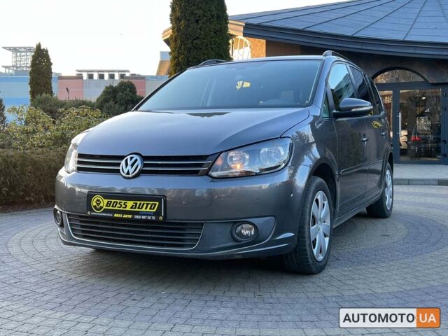 Серый Фольксваген Туран, объемом двигателя 1.6 л и пробегом 211 тыс. км за 11500 $, фото 2 на Automoto.ua