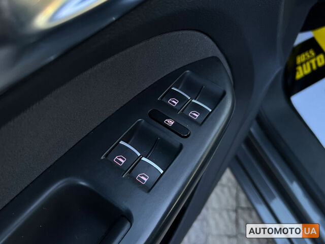 Серый Фольксваген Туран, объемом двигателя 1.6 л и пробегом 211 тыс. км за 11500 $, фото 15 на Automoto.ua