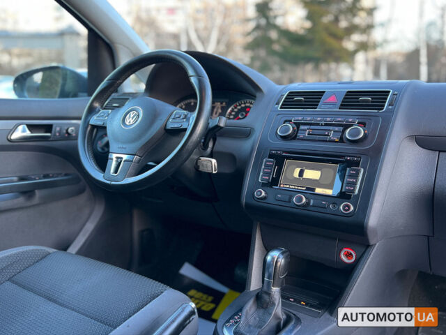 Серый Фольксваген Туран, объемом двигателя 1.6 л и пробегом 211 тыс. км за 11500 $, фото 9 на Automoto.ua