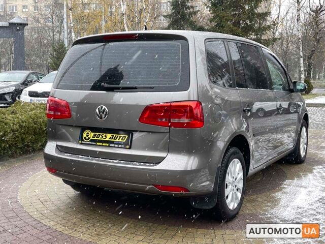 Серый Фольксваген Туран, объемом двигателя 1.4 л и пробегом 182 тыс. км за 9900 $, фото 6 на Automoto.ua