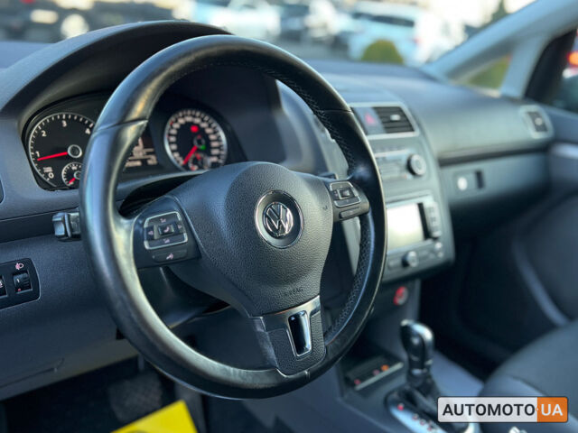 Серый Фольксваген Туран, объемом двигателя 1.6 л и пробегом 211 тыс. км за 11500 $, фото 17 на Automoto.ua