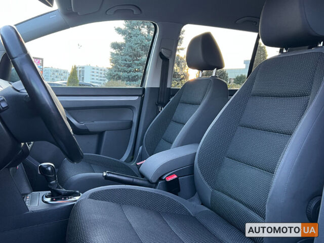 Серый Фольксваген Туран, объемом двигателя 1.6 л и пробегом 211 тыс. км за 11500 $, фото 16 на Automoto.ua