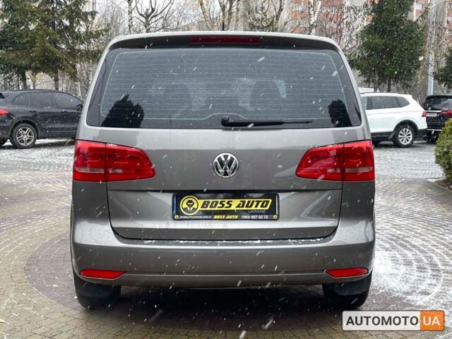 Серый Фольксваген Туран, объемом двигателя 1.4 л и пробегом 182 тыс. км за 9900 $, фото 5 на Automoto.ua