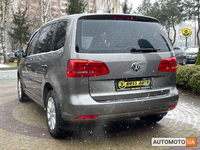 Серый Фольксваген Туран, объемом двигателя 1.4 л и пробегом 182 тыс. км за 9900 $, фото 4 на Automoto.ua