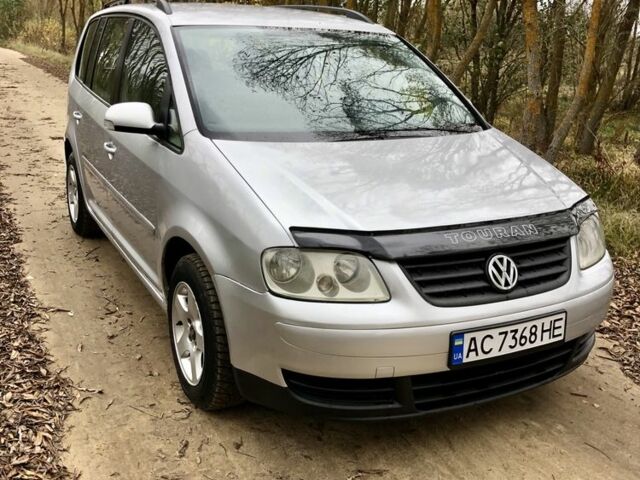 Сірий Фольксваген Туран, об'ємом двигуна 1.9 л та пробігом 300 тис. км за 4999 $, фото 1 на Automoto.ua