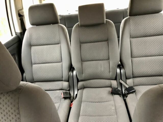 Сірий Фольксваген Туран, об'ємом двигуна 1.9 л та пробігом 300 тис. км за 4999 $, фото 8 на Automoto.ua