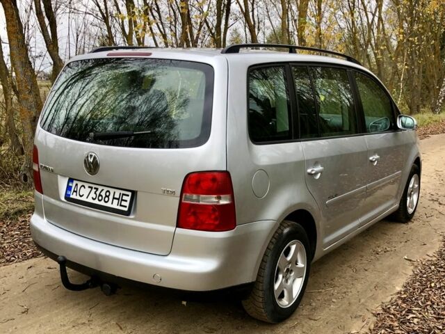 Сірий Фольксваген Туран, об'ємом двигуна 1.9 л та пробігом 300 тис. км за 4999 $, фото 3 на Automoto.ua