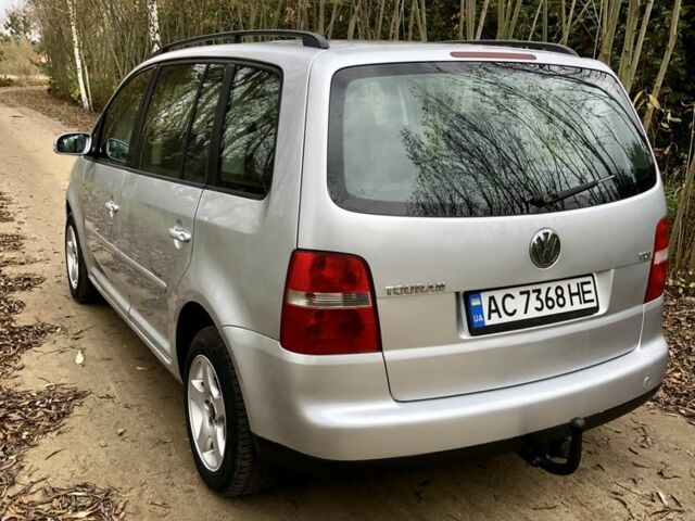 Сірий Фольксваген Туран, об'ємом двигуна 1.9 л та пробігом 300 тис. км за 4999 $, фото 4 на Automoto.ua
