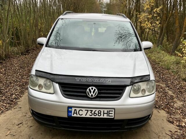 Сірий Фольксваген Туран, об'ємом двигуна 1.9 л та пробігом 300 тис. км за 4999 $, фото 2 на Automoto.ua
