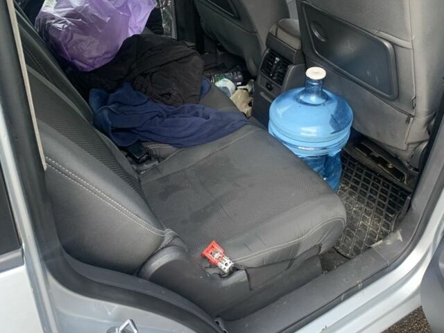 Серый Фольксваген Туран, объемом двигателя 1.6 л и пробегом 358 тыс. км за 4000 $, фото 5 на Automoto.ua