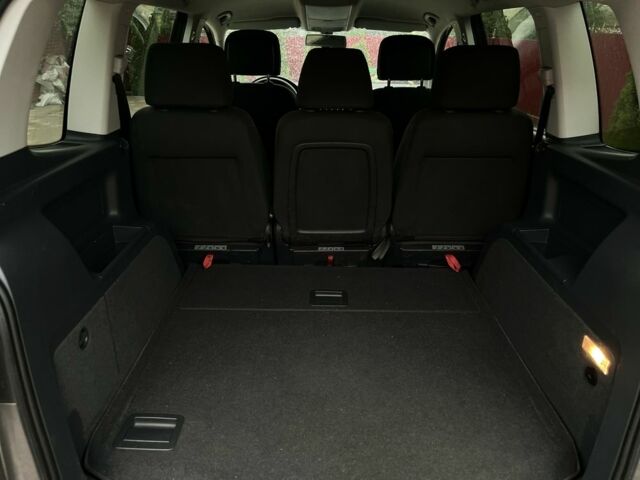 Сірий Фольксваген Туран, об'ємом двигуна 1.6 л та пробігом 205 тис. км за 10500 $, фото 6 на Automoto.ua