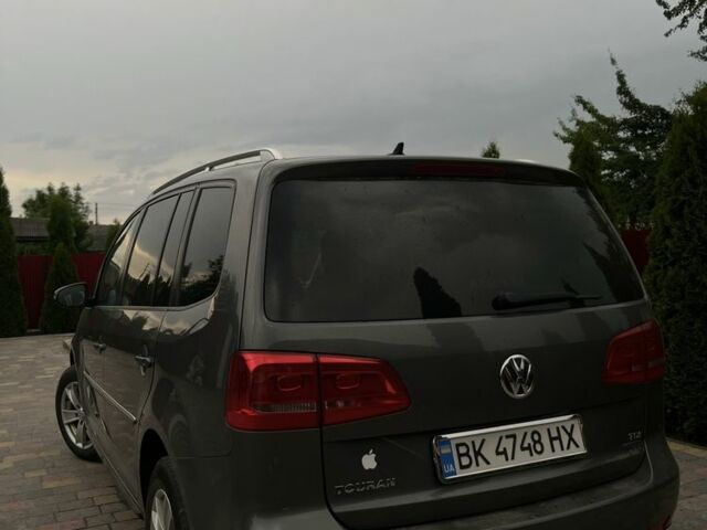Сірий Фольксваген Туран, об'ємом двигуна 1.6 л та пробігом 205 тис. км за 10500 $, фото 3 на Automoto.ua