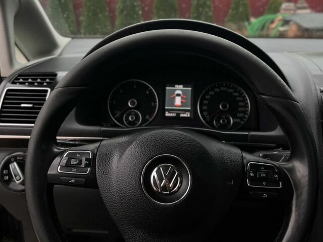 Сірий Фольксваген Туран, об'ємом двигуна 1.6 л та пробігом 205 тис. км за 10500 $, фото 16 на Automoto.ua