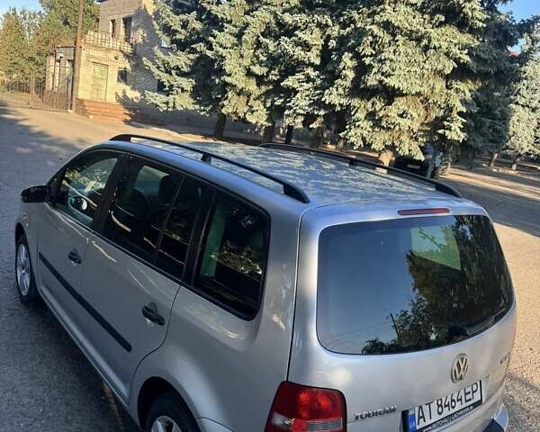 Сірий Фольксваген Туран, об'ємом двигуна 1.6 л та пробігом 221 тис. км за 5900 $, фото 10 на Automoto.ua