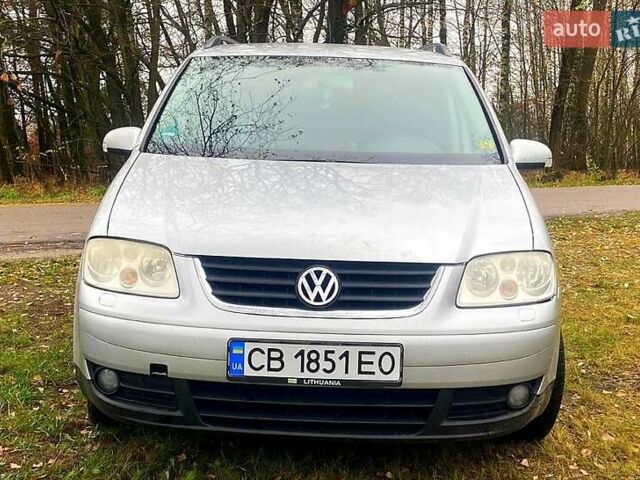 Серый Фольксваген Туран, объемом двигателя 1.9 л и пробегом 365 тыс. км за 5500 $, фото 4 на Automoto.ua