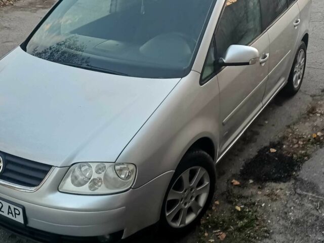 Серый Фольксваген Туран, объемом двигателя 1.6 л и пробегом 210 тыс. км за 4500 $, фото 14 на Automoto.ua