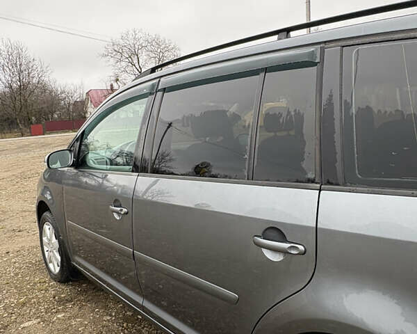 Сірий Фольксваген Туран, об'ємом двигуна 1.9 л та пробігом 290 тис. км за 6150 $, фото 10 на Automoto.ua