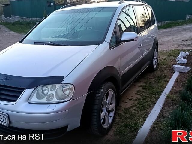 Серый Фольксваген Туран, объемом двигателя 2 л и пробегом 0 тыс. км за 7000 $, фото 1 на Automoto.ua