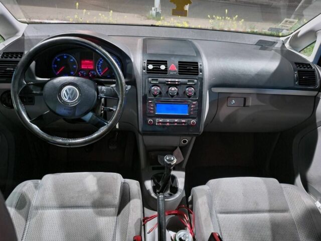 Серый Фольксваген Туран, объемом двигателя 0 л и пробегом 467 тыс. км за 2568 $, фото 8 на Automoto.ua