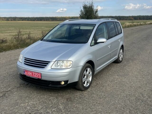 Сірий Фольксваген Туран, об'ємом двигуна 1.6 л та пробігом 275 тис. км за 3850 $, фото 4 на Automoto.ua