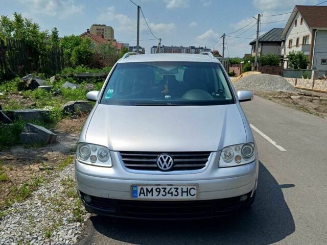 Серый Фольксваген Туран, объемом двигателя 2 л и пробегом 260 тыс. км за 5400 $, фото 11 на Automoto.ua