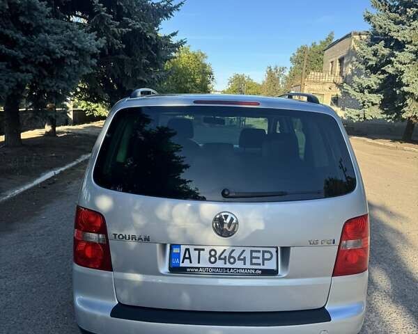 Сірий Фольксваген Туран, об'ємом двигуна 1.6 л та пробігом 221 тис. км за 5900 $, фото 9 на Automoto.ua