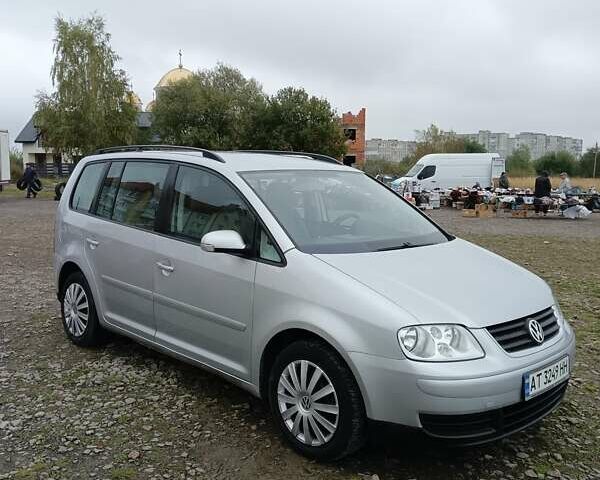 Серый Фольксваген Туран, объемом двигателя 1.6 л и пробегом 237 тыс. км за 4990 $, фото 3 на Automoto.ua