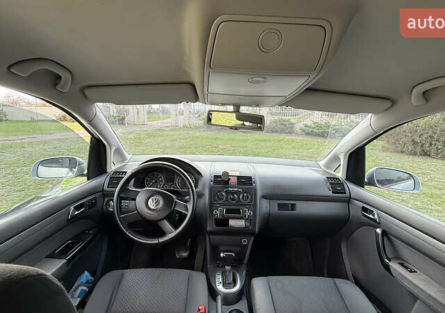 Сірий Фольксваген Туран, об'ємом двигуна 1.6 л та пробігом 344 тис. км за 4600 $, фото 7 на Automoto.ua