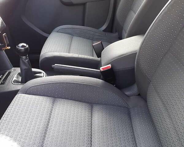 Сірий Фольксваген Туран, об'ємом двигуна 1.6 л та пробігом 256 тис. км за 5222 $, фото 15 на Automoto.ua