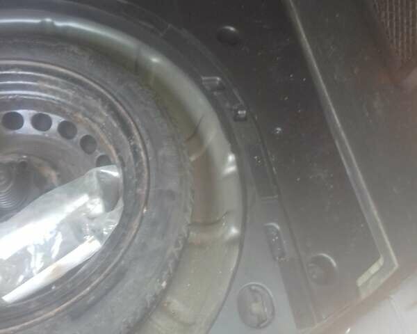 Сірий Фольксваген Туран, об'ємом двигуна 2 л та пробігом 280 тис. км за 7200 $, фото 13 на Automoto.ua