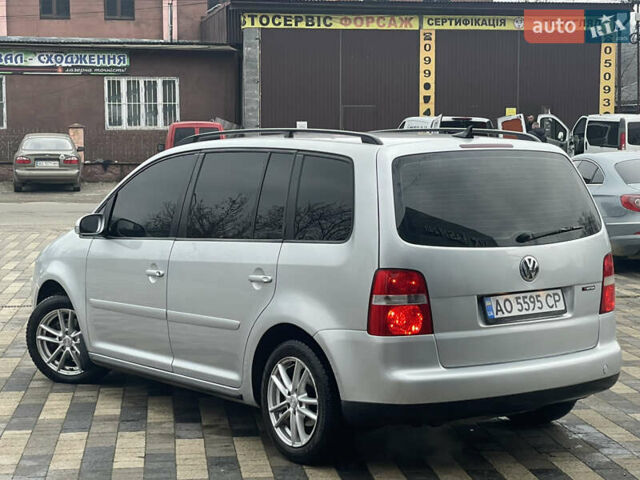Серый Фольксваген Туран, объемом двигателя 1.9 л и пробегом 290 тыс. км за 4600 $, фото 7 на Automoto.ua
