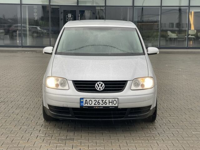 Серый Фольксваген Туран, объемом двигателя 1.9 л и пробегом 304 тыс. км за 5600 $, фото 5 на Automoto.ua