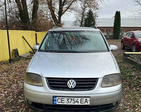 Серый Фольксваген Туран, объемом двигателя 1.9 л и пробегом 400 тыс. км за 5500 $, фото 9 на Automoto.ua