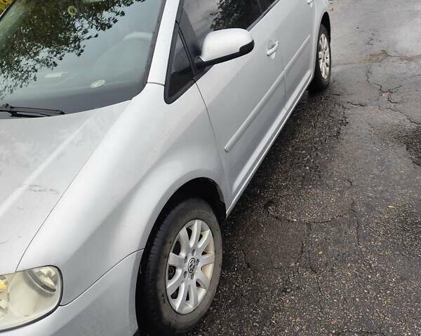 Серый Фольксваген Туран, объемом двигателя 1.6 л и пробегом 295 тыс. км за 5200 $, фото 8 на Automoto.ua