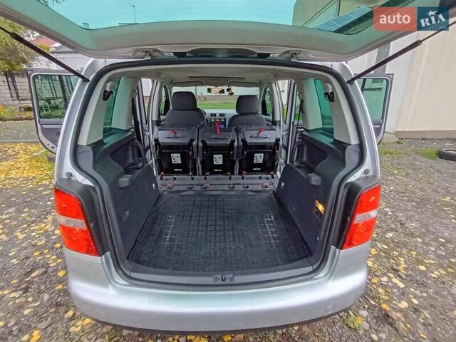 Серый Фольксваген Туран, объемом двигателя 1.6 л и пробегом 146 тыс. км за 4800 $, фото 14 на Automoto.ua