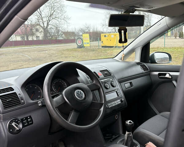 Сірий Фольксваген Туран, об'ємом двигуна 1.9 л та пробігом 290 тис. км за 6150 $, фото 15 на Automoto.ua